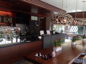 ヒルトン・グランド・バケーションズのタイムシェア・リゾート「ホクラニ・ワイキキ」にあるCafe Mana Mona