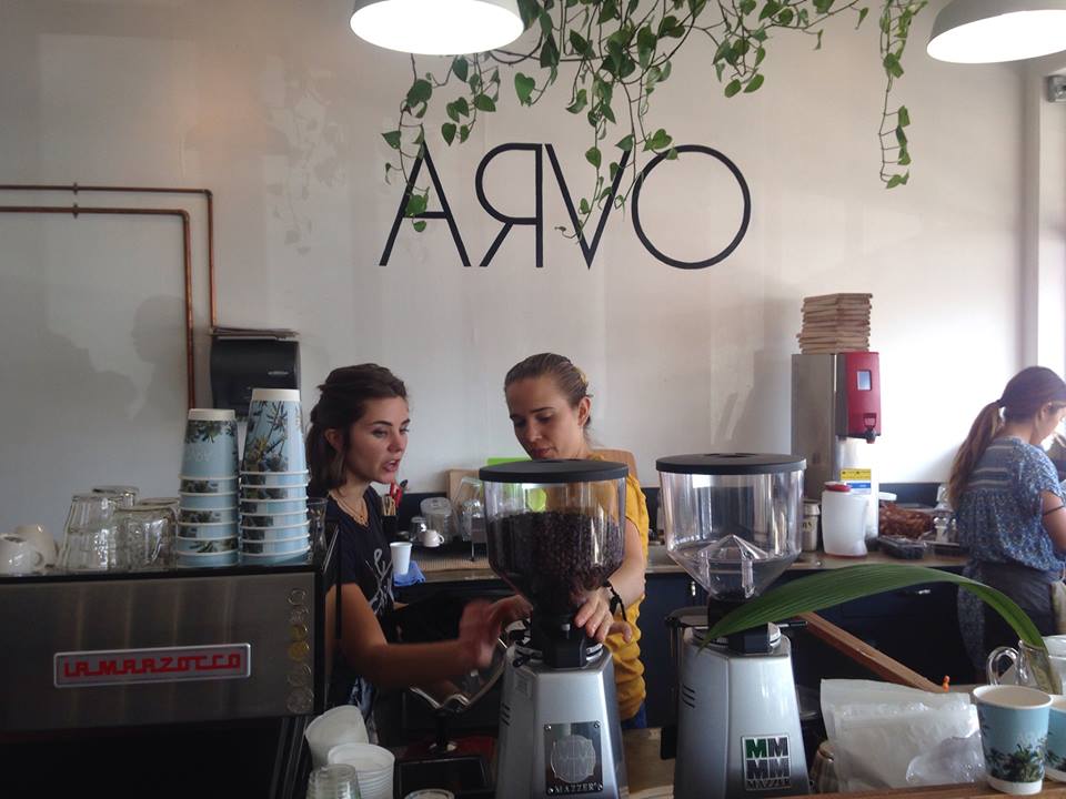 カカアコのおしゃれなカフェ「ARVO」