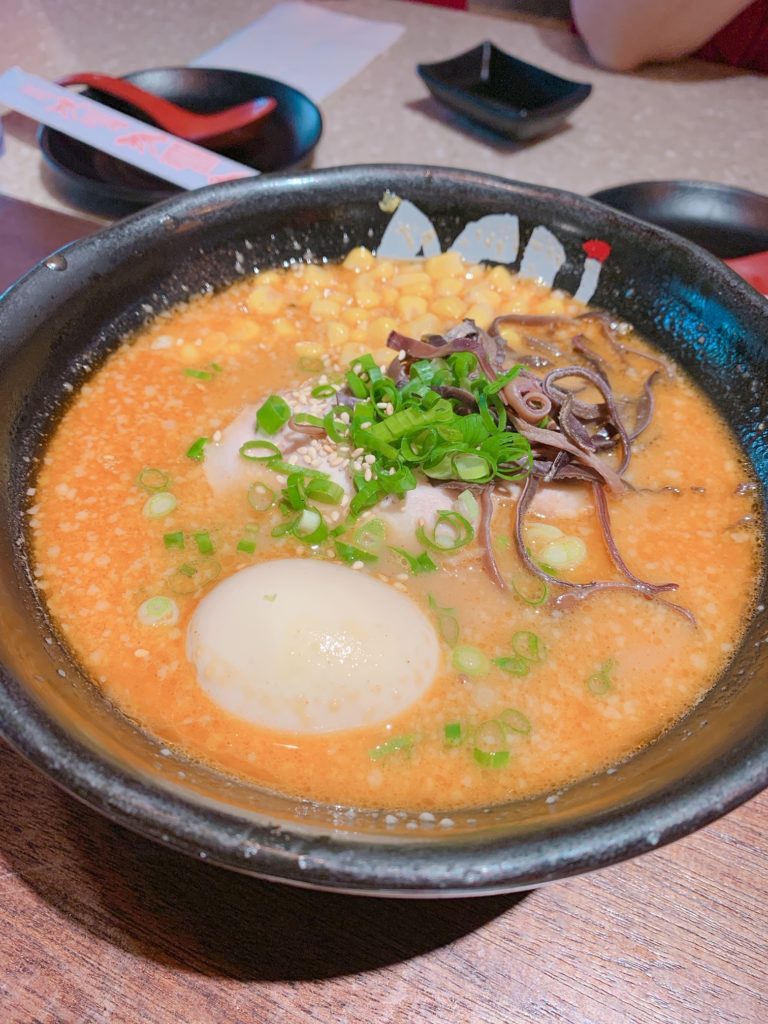 ワイキキのラーメンAgu