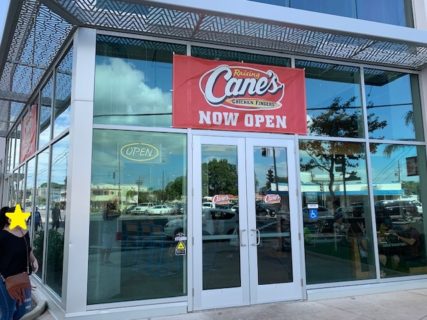 くじら倶楽部のスタッフが行ったRaising Cane’s Chicken Fingers