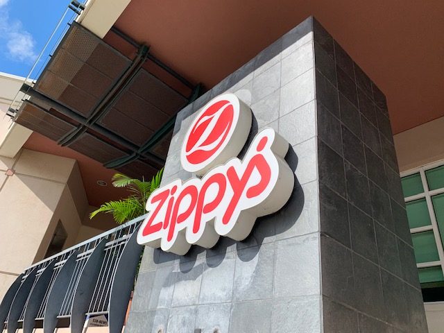 カハラモールから歩いて5分！ローカルに人気のZippy’s