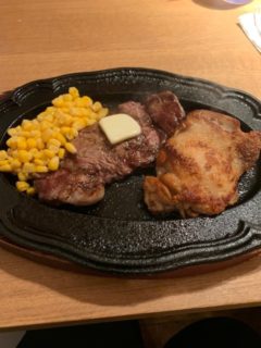 ワイキキにオープンしたステーキ屋さんアロハステーキハウスの日替わりランチ