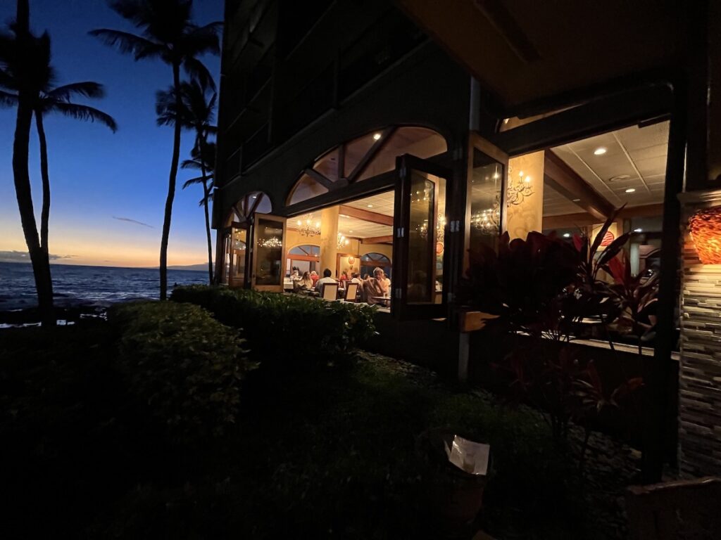 マウイ島キヘイのおすすめレストラン2店（ヒルトン、マウイベイヴィラ近く） くじら倶楽部