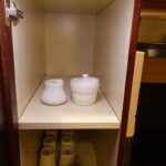 アウラニのキッチンにあるお砂糖とミルク用の器