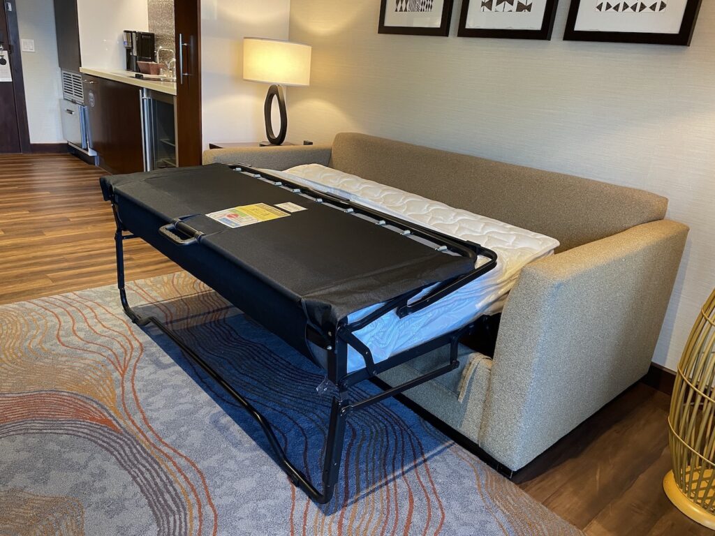 ヒルトンのソファベッドの使い方を徹底解説！ くじら倶楽部